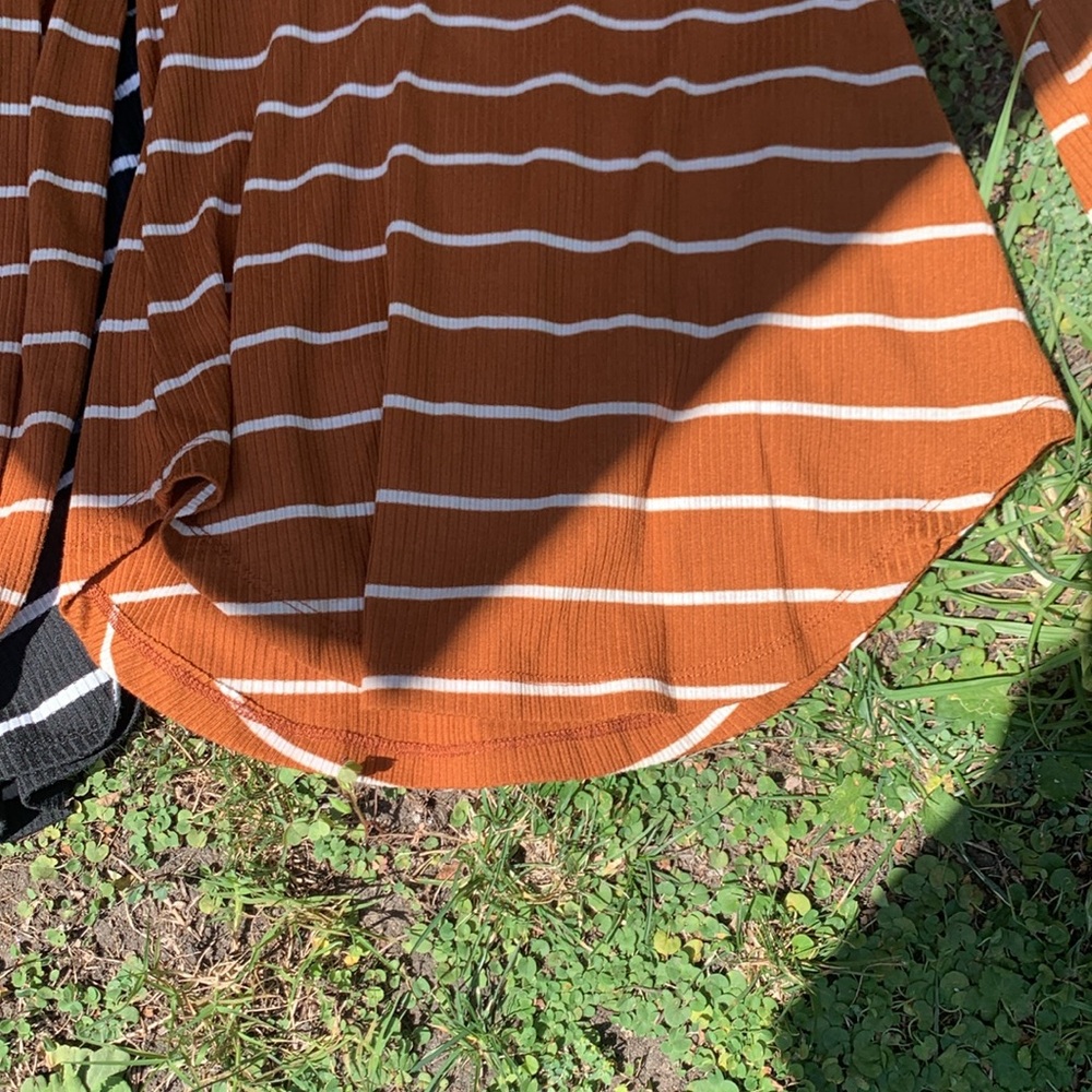 SHEIN Ribbed Striped T- Shirt Bundle - Picture 4 of 6